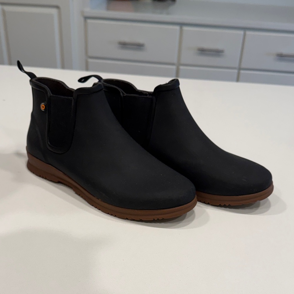 Bogs Sweet Pea Chelsea Boot - Size 8